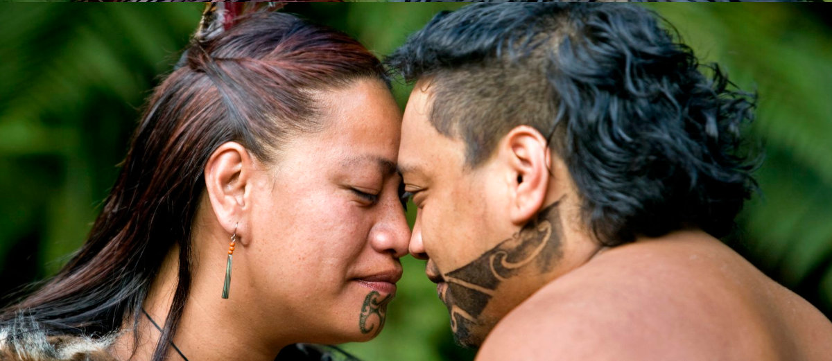 Hongi, Maori traditional greeting